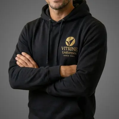Moletom preto com logo da Vitrine Uniformes